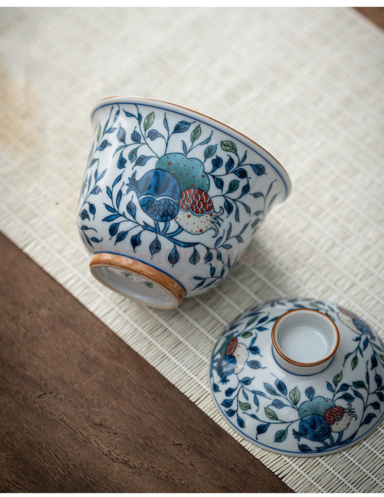Chinese Blue and White Ceramic Gaiwan Pot Bearing Handmade Tea Bowl Teacup