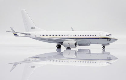 1:200 JC Wings US Navy C-40A Passenger Airplane Diecast Aircraft Model