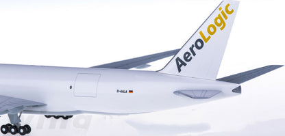 1:200 32CM Hogan AeroLogic BOEING 777-200F Airfreighter ABS Plastic Plane Model
