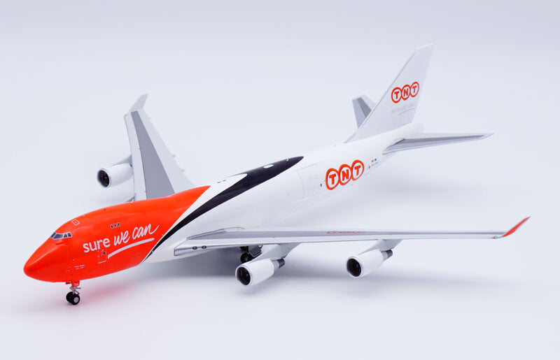 1:200 JC Wings TNT BOEING B747-400F Passenger Airplane Diecast Aircraft Model