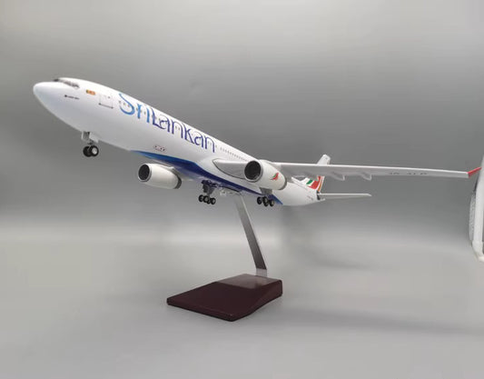 47CM 1:135 SriLankan AIRBUS A330 Passenger Airplane Landing Gears Resin Model