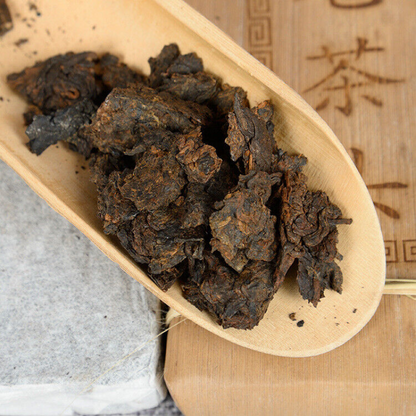250g Natural Black Tea Pu-erh Tea Old Tea Head Golden Bud Brick Ripe Tea Brick