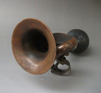 USEFUL CHINESE OLD BRONZE COLLECTABLE HANDWORK BIKE HORN ORNAMENTS