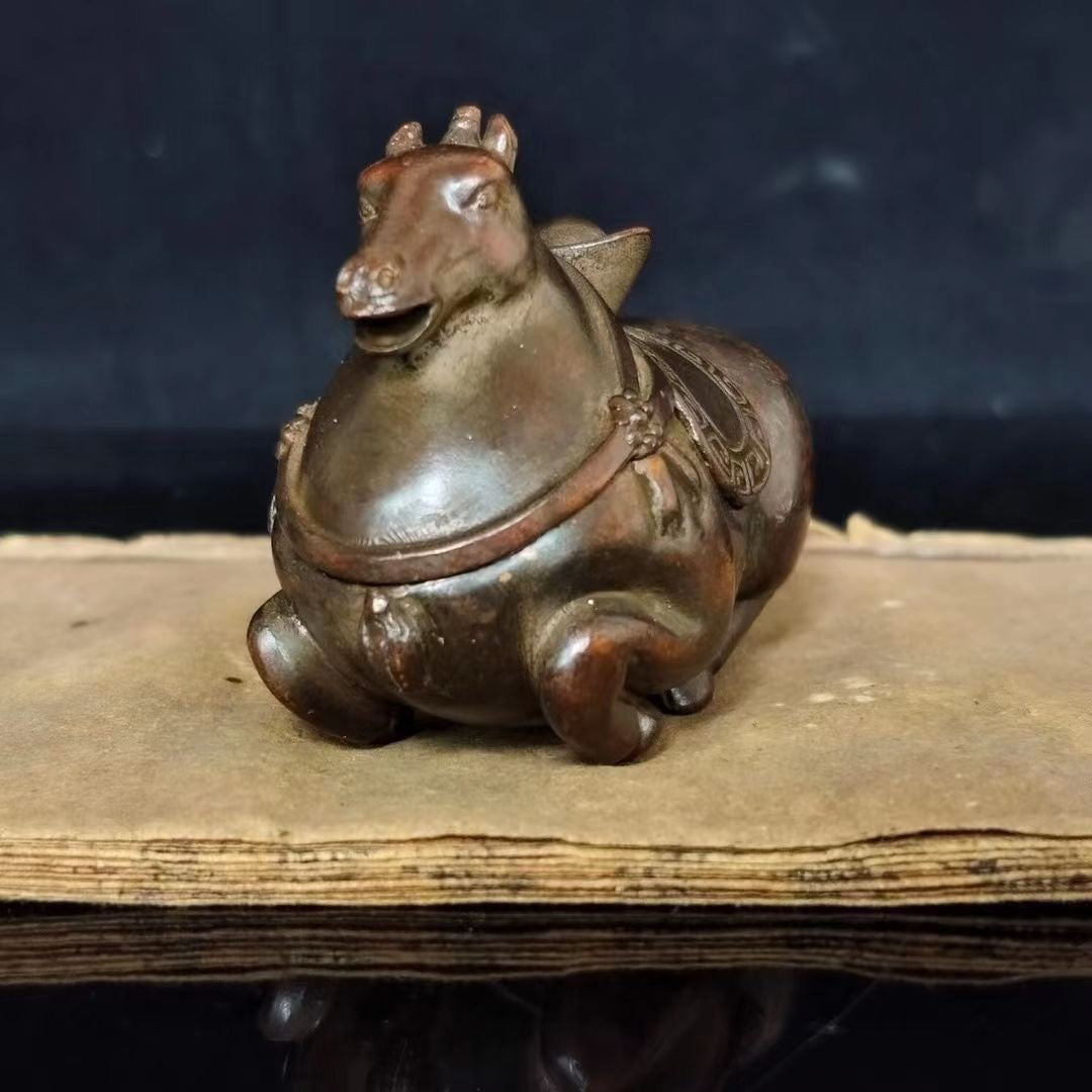 Antique Style "Horse Carrying Treasure" Ink Box Scholar's Desk Decor