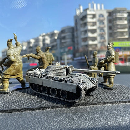 1:72 WW II Germany Panther Ausf.G Heavy Tank Model All-metal Silver