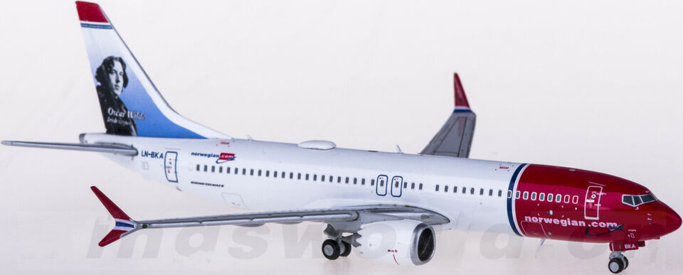 1:400 JC Wings Norwegian Air Shuttle B737 MAX 8 Passenger Airplane Diecast Model