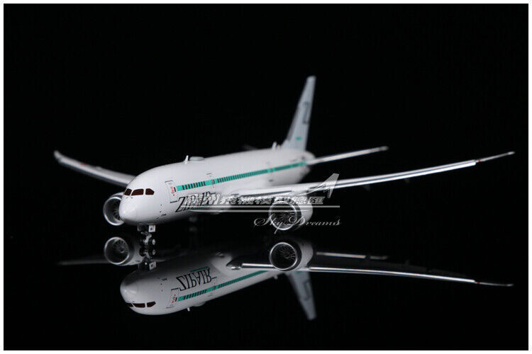 1:400 JC Wings ZIPAIR BOEING 787-8 Passenger Airplane Flap Down Diecast Model