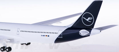 1:200 32CM Hogan Lufthansa AIRBUS A330-300 Passenger Airplane ABS Plastic Model