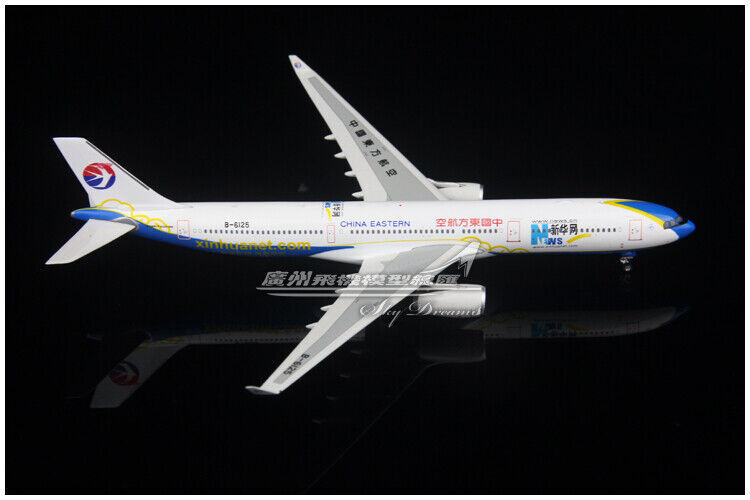 1:400 Phoenix CHINA EASTERN AIRBUS A330-300 Passenger Airplane Diecast Model