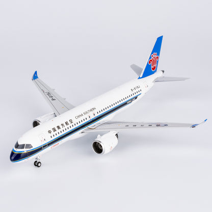 1:200 Southern CCP China Southern Comac C909 B-919J Airplane Diecast Model