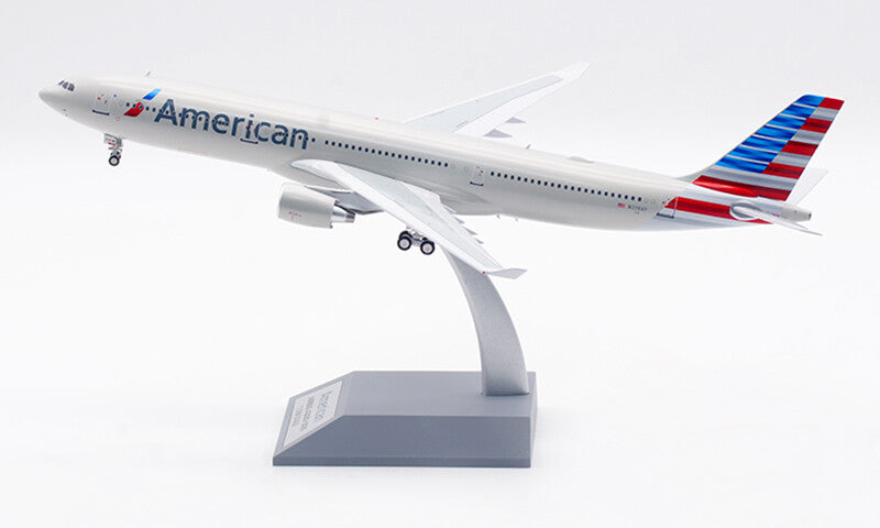 1:200 32CM InFlight American AIRBUS A330-300 Passenger Airplane Diecast Model