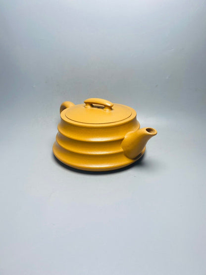 Chinese Yixing Zisha Clay Handmade Exquisite Teapot （步步高升 底款：王新红）