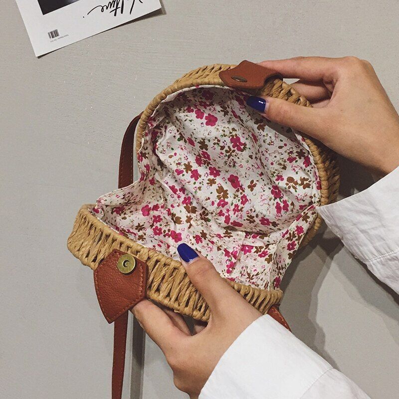 Women Summer Rattan Bag Round Straw Handmade Beach Bag Bohemia Handbag 1PC Green