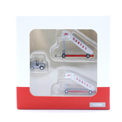 Herpa Qantas historical passenger stairs with tractor 1/200 finished plane model