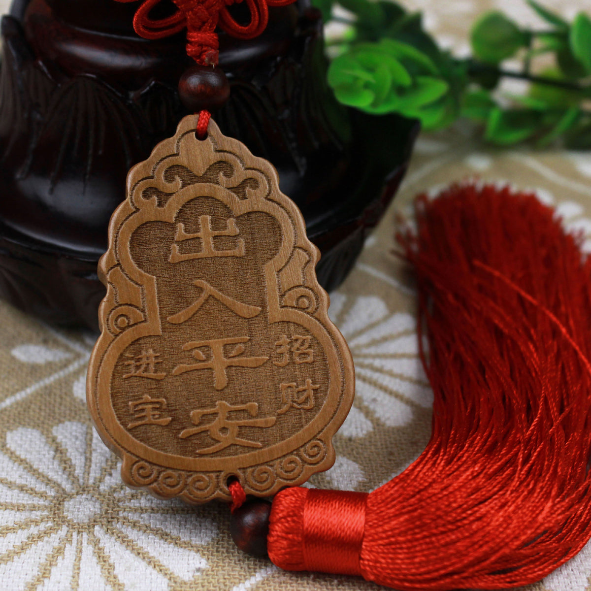 7.2*4.8Cm Chinese Wooden Twelve Zodiac Dragon Carving Amulet Safe Car Pendant