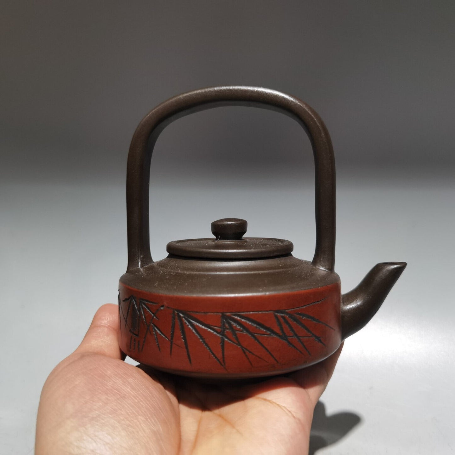 Chinese Yixing Zisha Clay Handmade Exquisite Teapot （竹海烟云 低款：勤琴制陶)