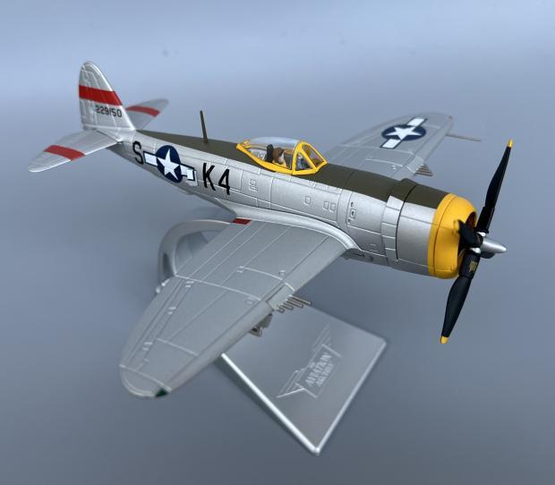1:72 Corgi Republic P-47D-28RA Thunderbolt 42-29150 USAAF Fighter Diecast Model