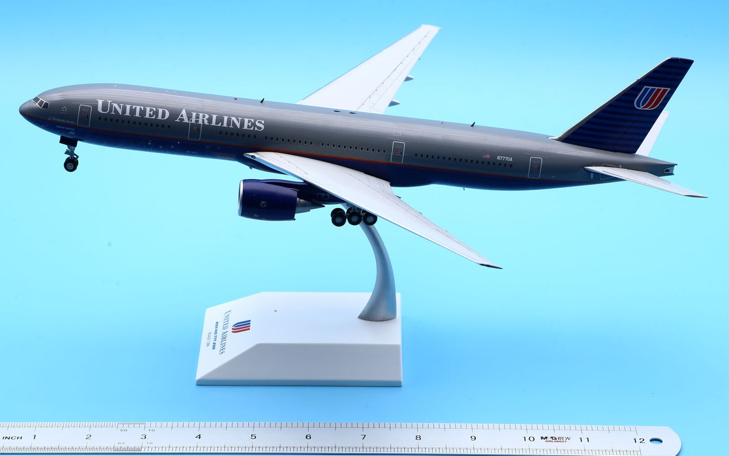 JC Wings 1:200 United Airlines Boeing B777-200 Diecast Aircraft Jet Model N777UA