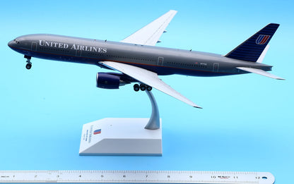 JC Wings 1:200 United Airlines Boeing B777-200 Diecast Aircraft Jet Model N777UA