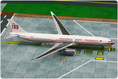 1:400 GeminiJets TAP AIRBUS A330-300 Passenger Airplane Diecast Aircraft Model