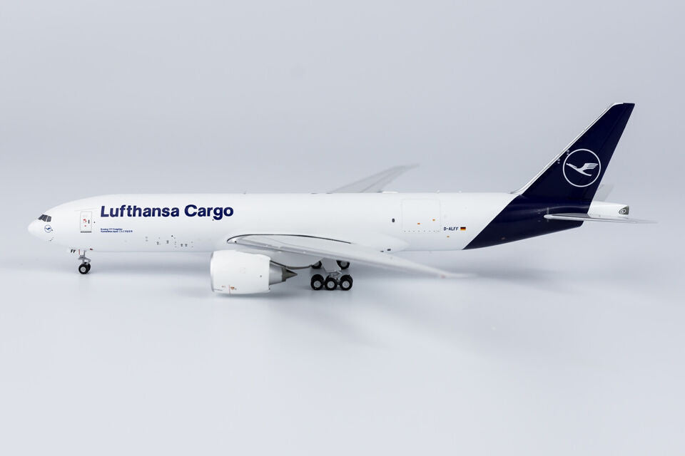 1:400 NG Model Lufthansa Cargo BOEING 777F Airplane Diecast Aircraft Plane Model