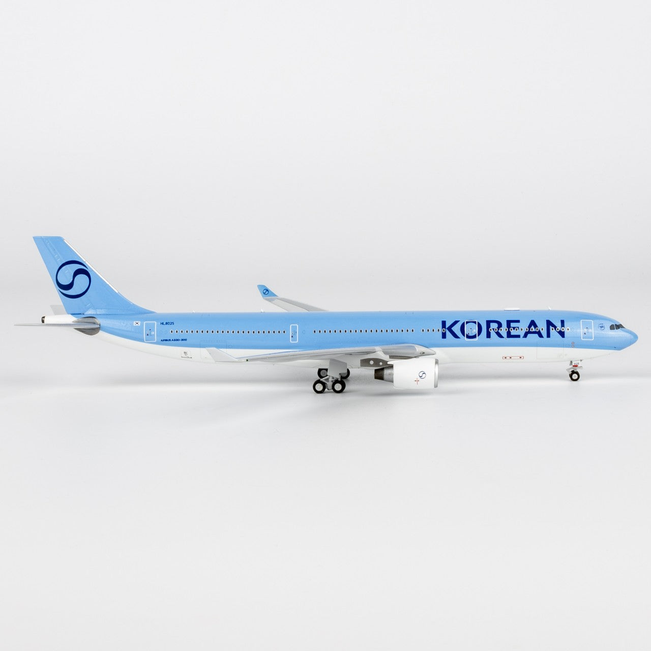 1:400 NGmodels Korean Air Airbus A330-300 Passenger Airplane Diecast Plane Model