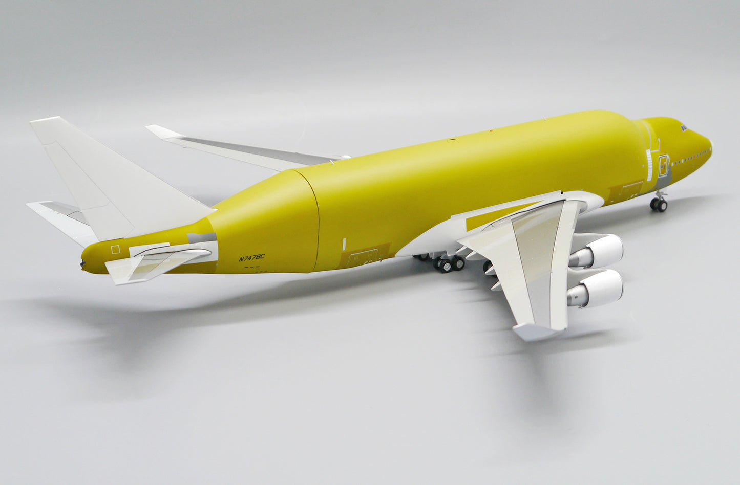 1:200 JC Wings Boeing Plane B747-400LCF Yellow Livery Diecast Aircraft Model