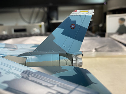 1:72 Century Wings F-14A TOMCAT US NAVY FIGHTER WEAPONS TOPGUN 30 Diecast Model