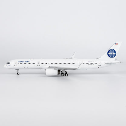 1:200 NGmodels Icelandair Boeing 757-200 Passenger Airplane Diecast Plane Model