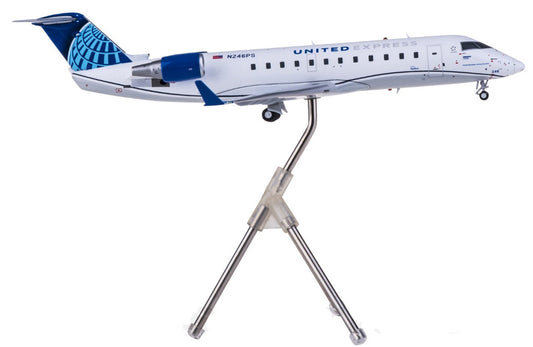 1:200 Geminijets United Airlines Bombardier CRJ200LR Airplane Diecast Model