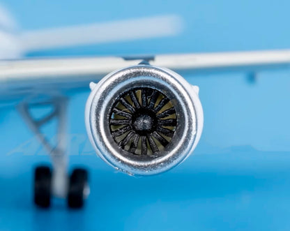 1:400 PhoenixLATAM AIRBUS A320neo Passenger Airplane Diecast Aircraft Model