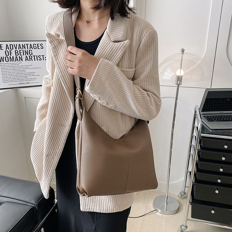 Single Shoulder Bag Fashionable Bag Solid Color Leather Single Shoulder Bag 1 PC