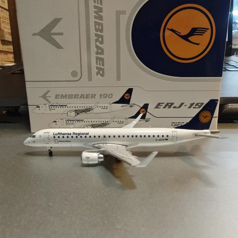 1:400 JC Wings Lufthansa Embraer ERJ-190LR Passenger Diecast Airplane Model