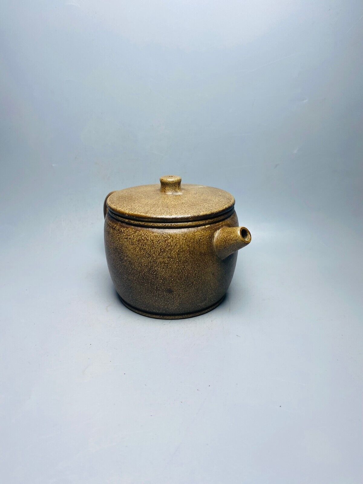 Chinese Yixing Zisha Clay Handmade Exquisite Teapot （汉瓦 底款：民间艺人）