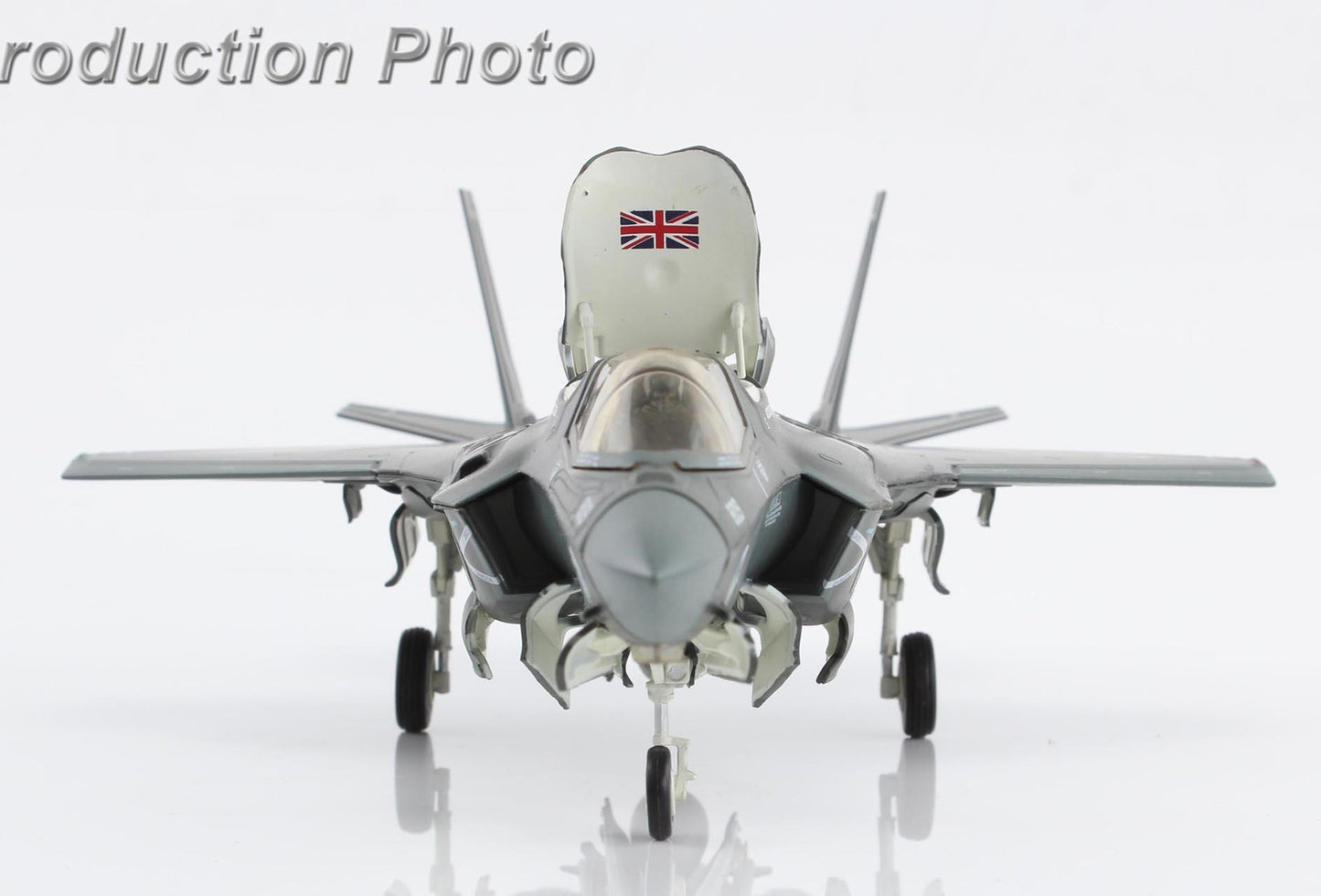 1:72 HM Lockheed F-35B Lightning II RAF Marham, England Fighter Diecast Model