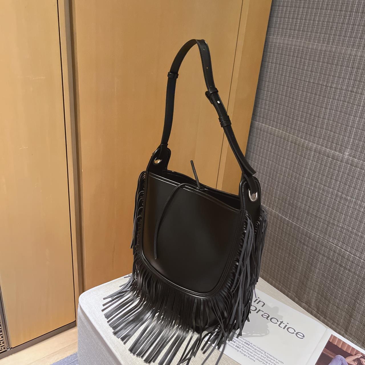 CELELA Tassel Popular Bag Women's Vintage Bag Shoulder Messenger Crossbody Bag