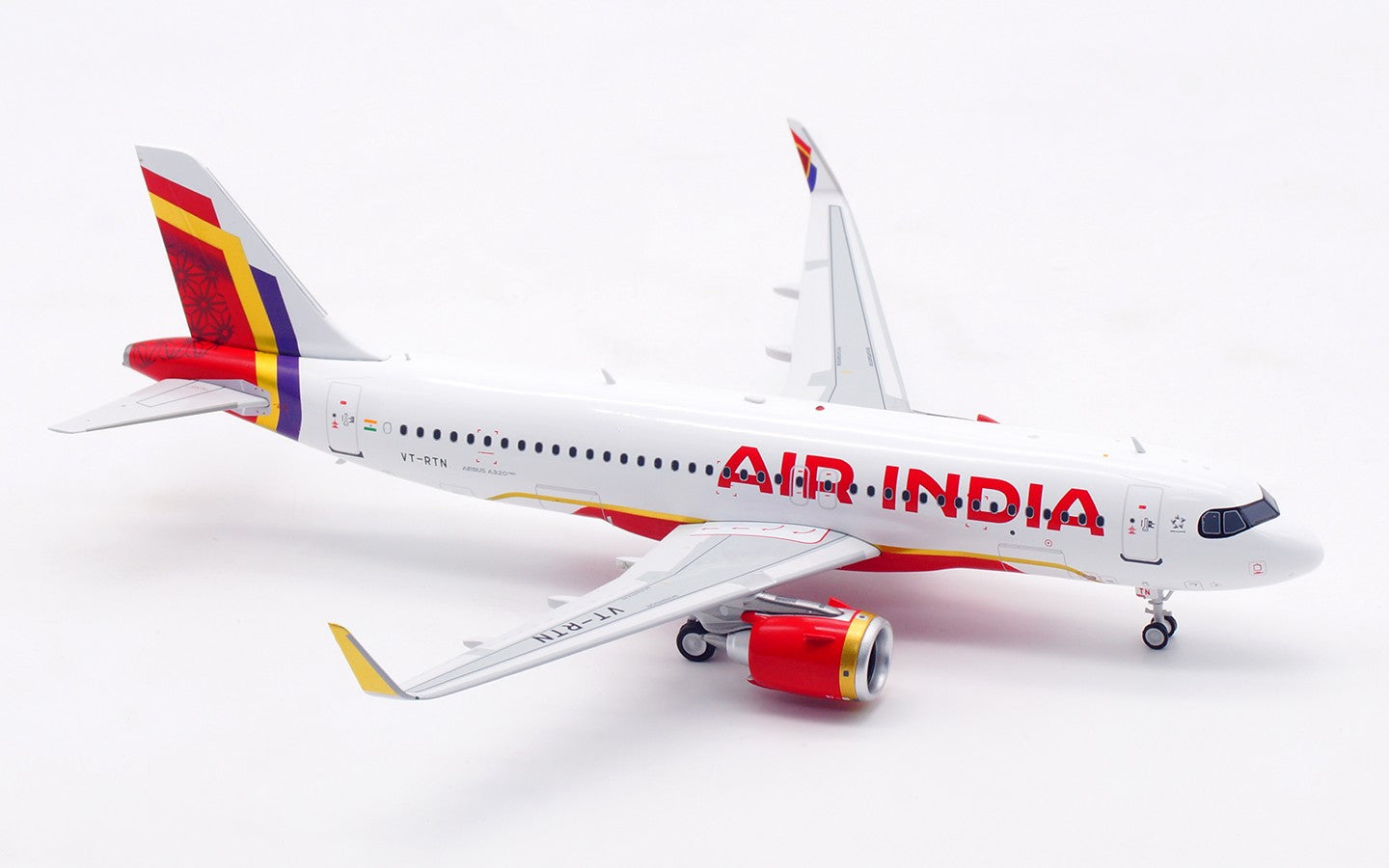 1:200 InFlight Air India A320NEO Passenger Airplane Diecast Aircraft Model