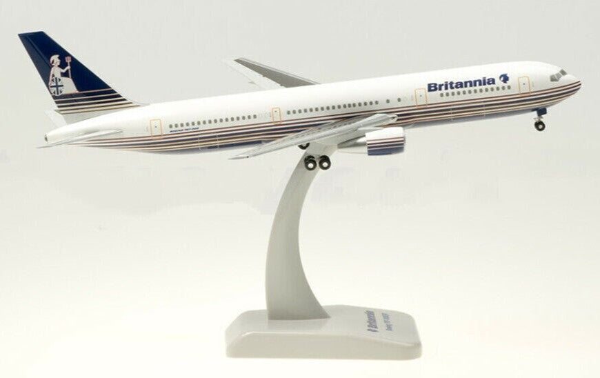 1:200 28CM Hogan Britannia BOEING 767-300ER Passenger Airplane ABS Plastic Model