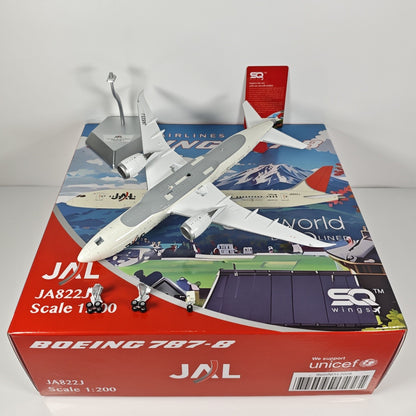 1:200 SQ Wings Japan Airlines Boeing 787-8 Passenger Airplane Diecast Model