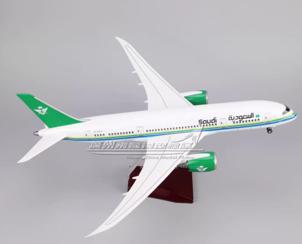 1:130 43CM Saudi BOEING 787 Passenger Airplane Landing Gear Resin Aircraft Model