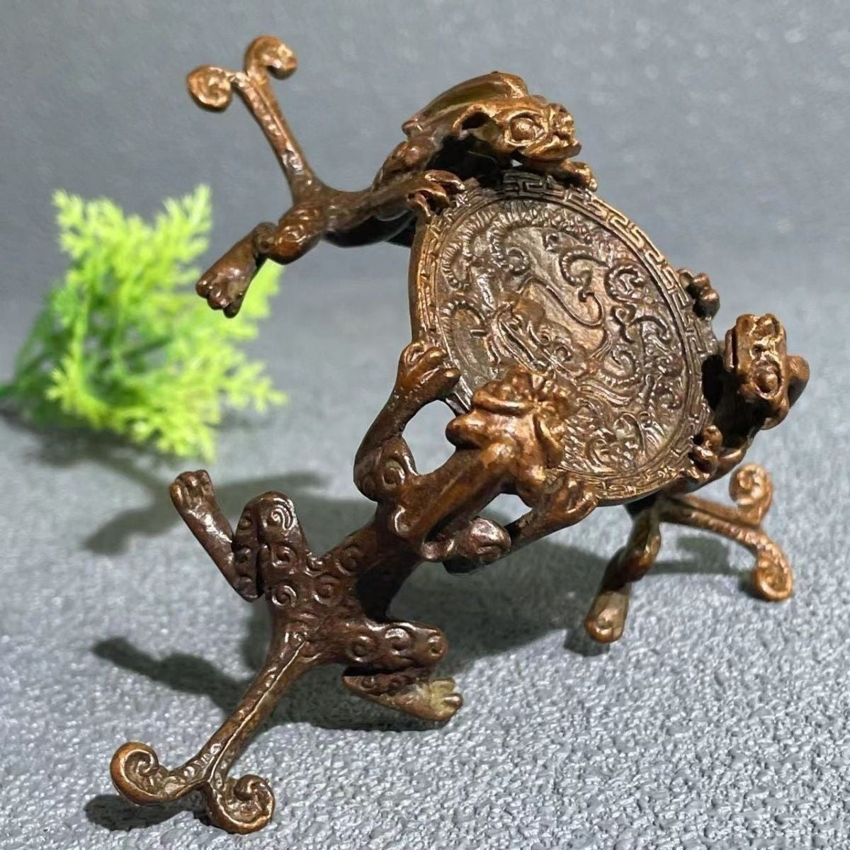 Chinese Vintage Pixiu Dragon Bronze Teapot Lid Rest Candlestick Ornament
