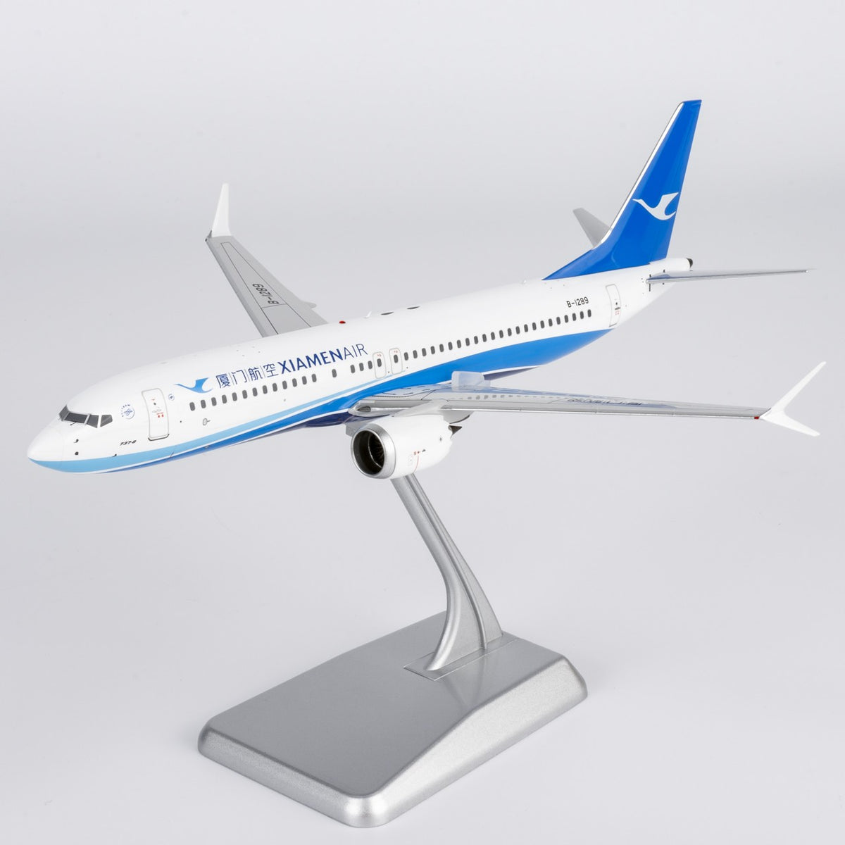 1:200 XiamenAir CCP XiamenAir B737 MAX 8 Passenger Airplane Diecast Plane Model