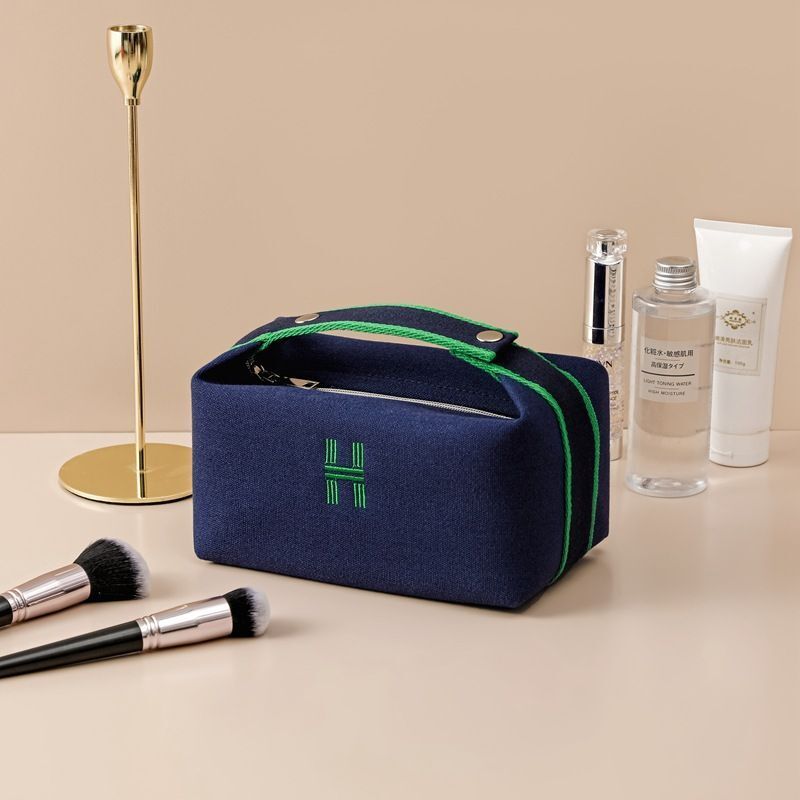 Waterproof Travel Cosmetic Bag Outdoor Dustproof Toiletries Storage 22*12*9 CM