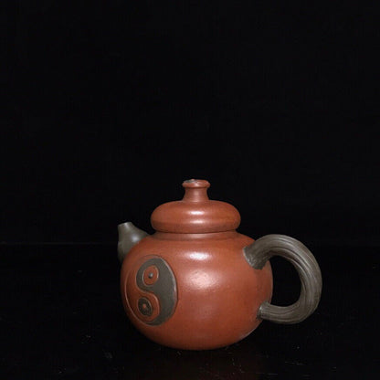 Chinese Yixing Zisha Clay Handmade Exquisite Teapot（葫芦 底款：如图）