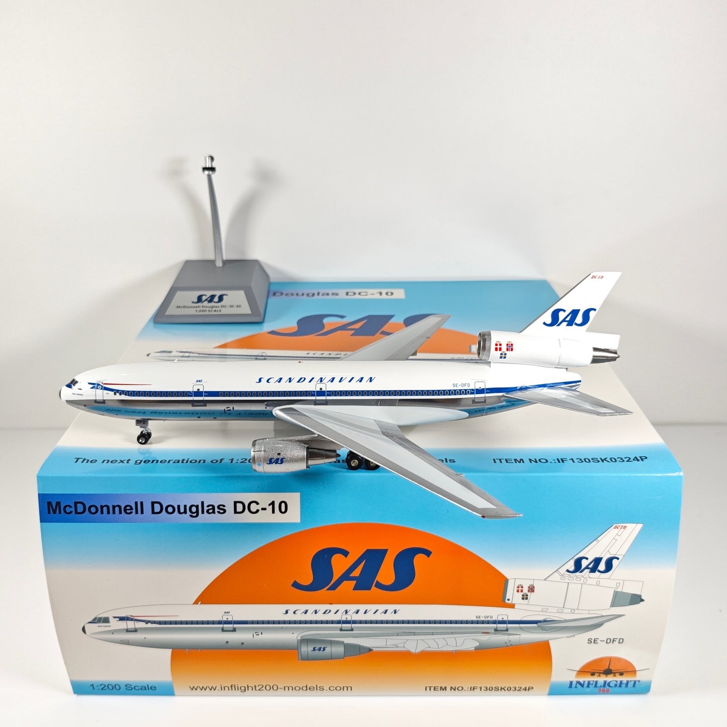 1:200 InFlight United DC-10 SE-DFD Passenger Airplane Diecast Plane Model