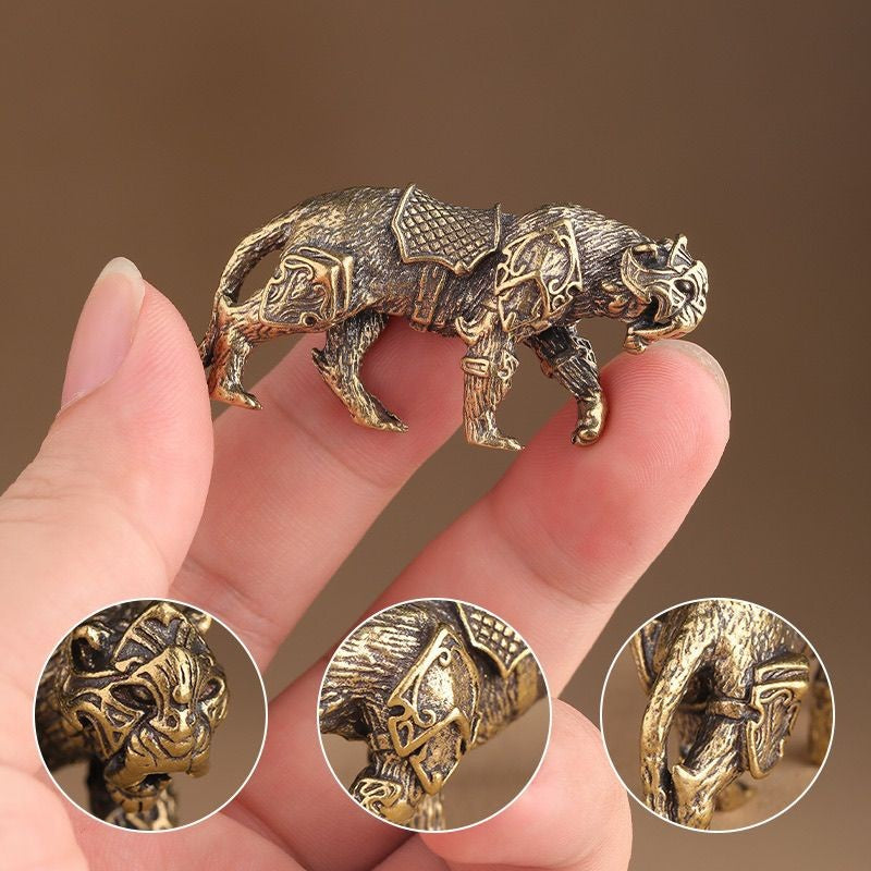 Pure Brass Saber-Toothed Tiger Ornament Armor Tiger Model Tea Pet Paperweight