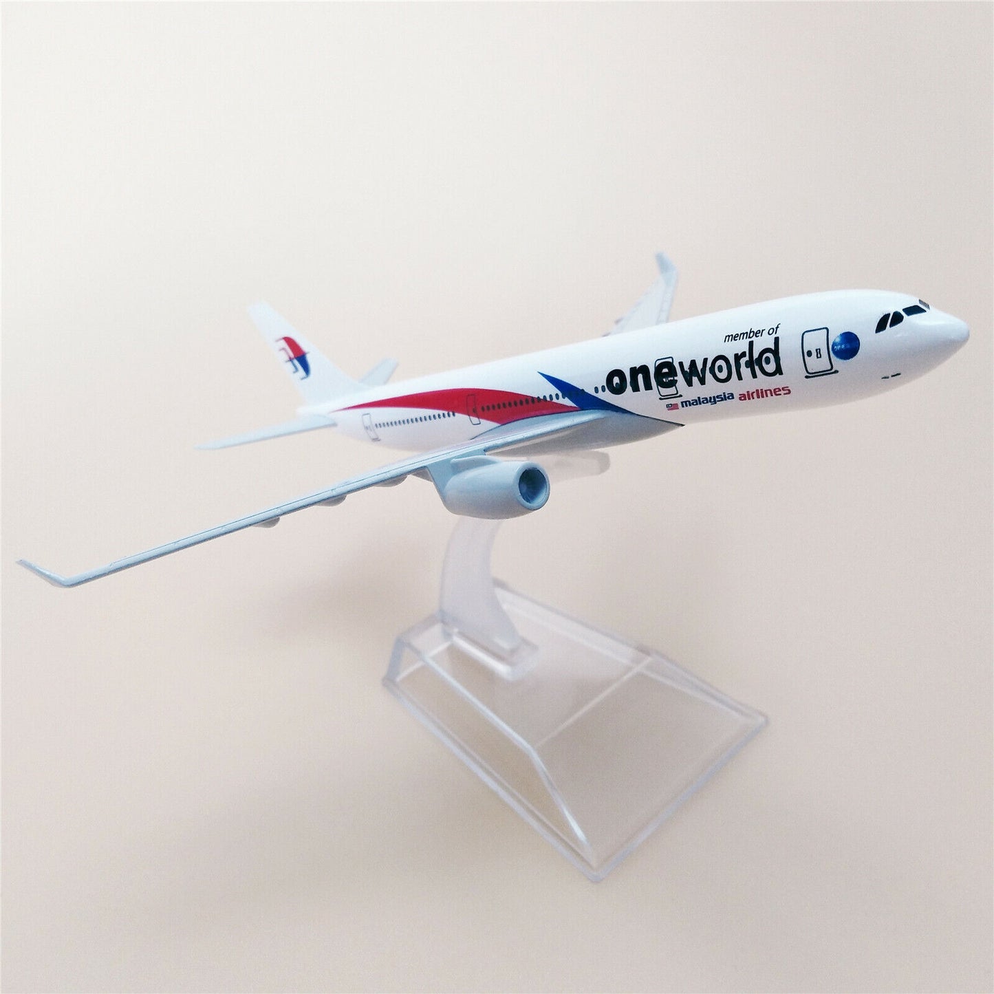 1:400 16cm A330 Malaysia Airlines One World Airplane Model Alloy Diecast Plane