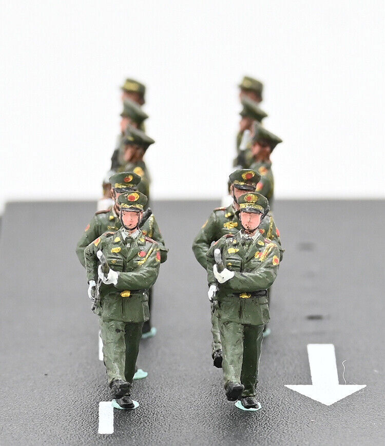 Sanrong 1/72 China PLS Queue 10 Soldier Model