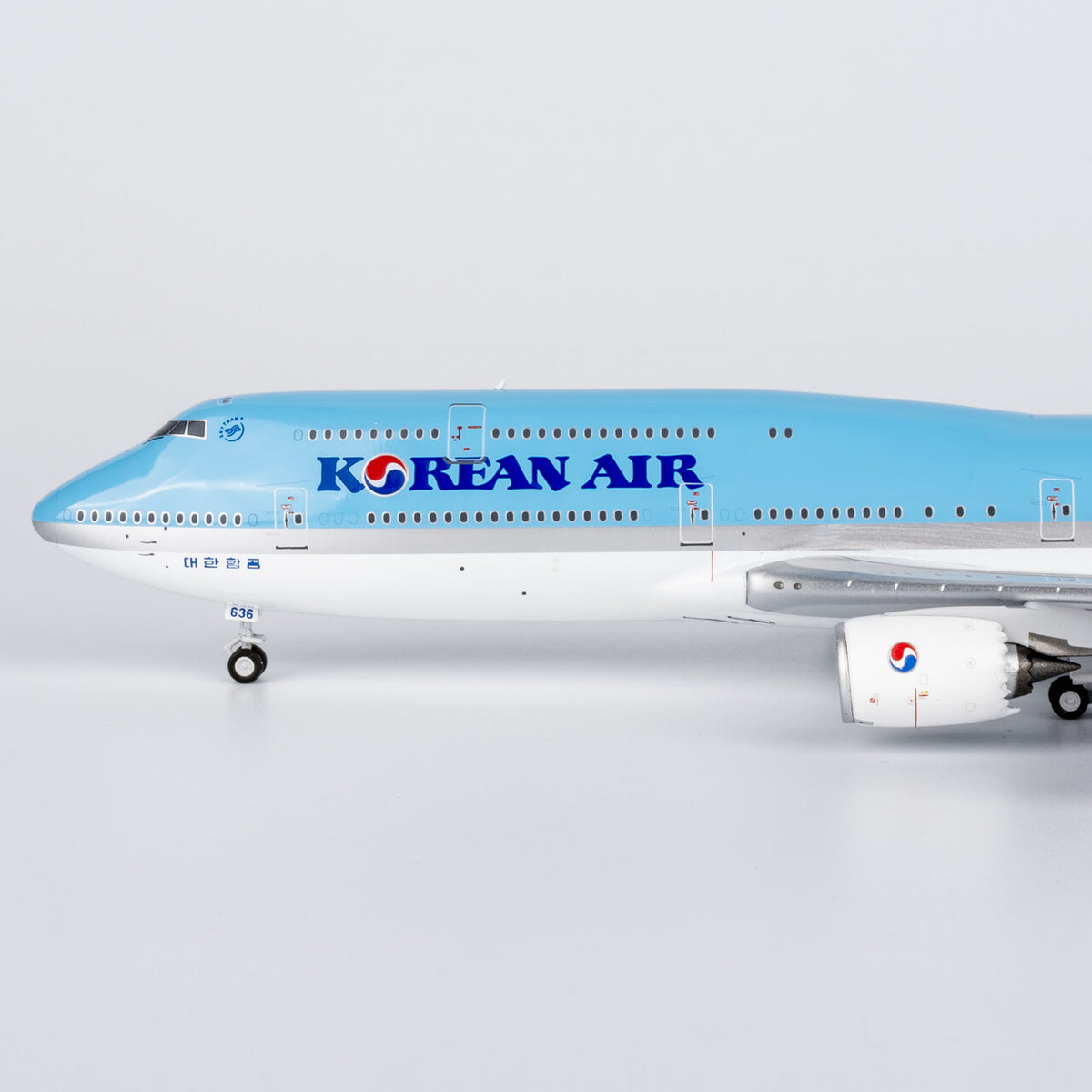 1:400 NGmodels Korean Air Boeing 747-8 Passenger Airplane Diecast Plane Model