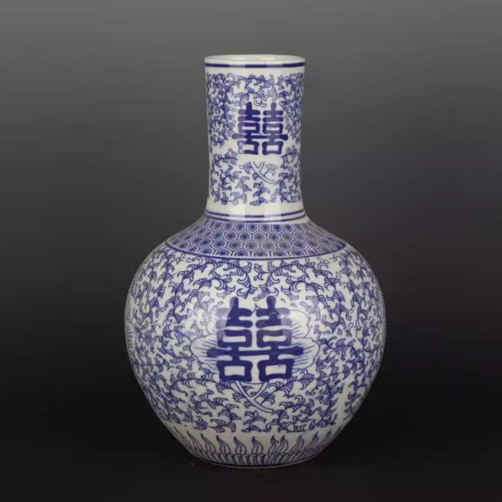 Old Blue & white porcelain Painted Double Happiness vase Qing Qianlong Mark